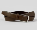 Make your outfit even more dapper with the help of some black braces. Designed for provide great comfort for your next formal event, the elasticated braces come complete with sleek and sophisticated metal fastenings, ensuring they're built to last!