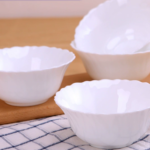 5-inch bowl four piece set
Material: white glass